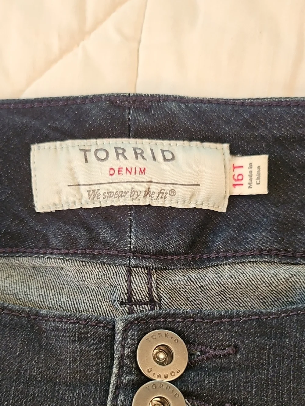 Torrid -Tall Jegging -3 Button- Dark Indigo w/Black Tuxedo Stripes - Size 16 T - Picture 8 of 11